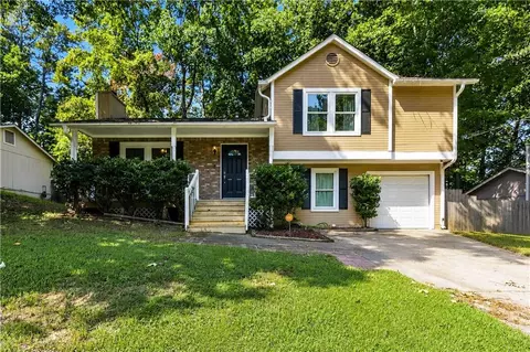 10303 Briarbay Dr, Jonesboro, GA 30238