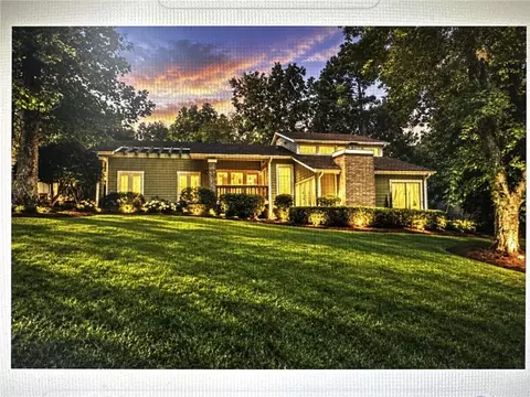 6838 Springwood Dr, Douglasville, GA 30135