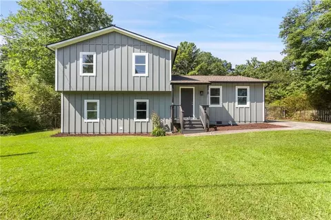 2698 Aruba Dr, Powder Springs, GA 30127