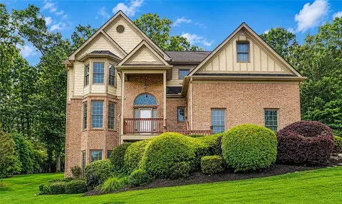 3641 Mountain Cove Rd, Snellville, GA 30039