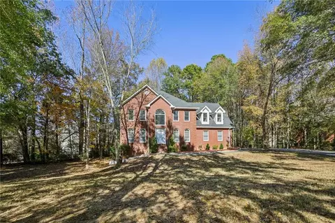 100 Julia Ct, Fayetteville, GA 30214