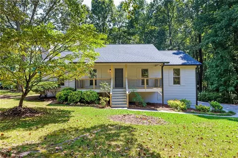 291 Crabapple Ct, Powder Springs, GA 30127