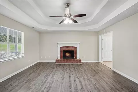 Living - 495 Robin Rd, Covington, GA 30016 photo 2 of 5