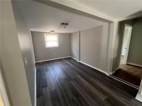 Living - 307 Johnson St, Lagrange, GA 30241 photo 2 of 2