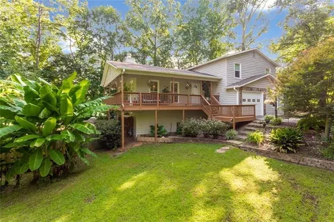 151 Farmington Dr, Woodstock, GA 30188