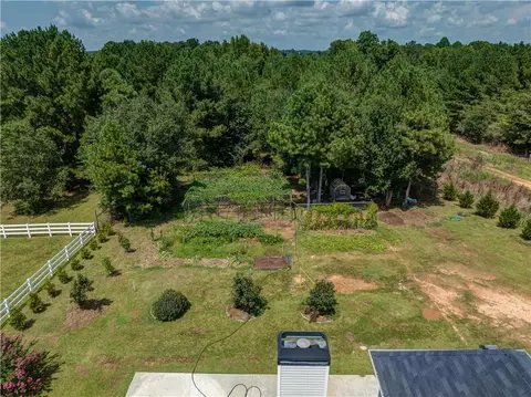 Exterior - 249 Hedgewood Dr, Hampton, GA 30228 photo 6 of 8