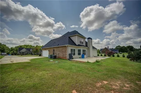 Exterior - 249 Hedgewood Dr, Hampton, GA 30228 photo 5 of 8