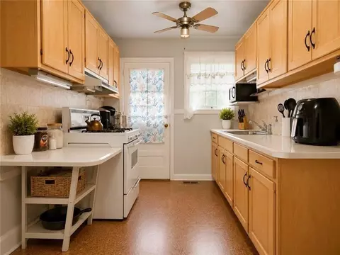 Kitchen - 202 S Sage St, Toccoa, GA 30577 photo 1 of 2