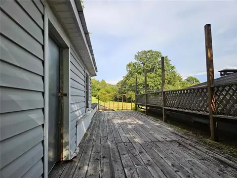 Exterior - 202 S Sage St, Toccoa, GA 30577 photo 1 of 6