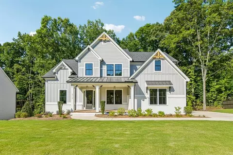 9110 Greenway Ct, Gainesville, GA 30506