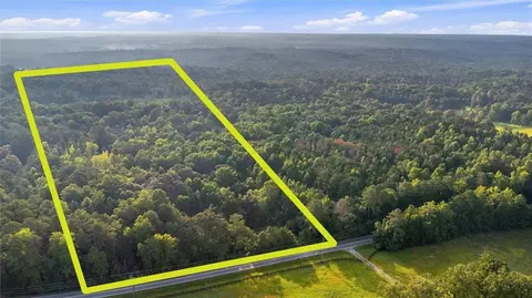 8010 Campbellton Redwine Rd, Chattahoochee Hills, GA 30268