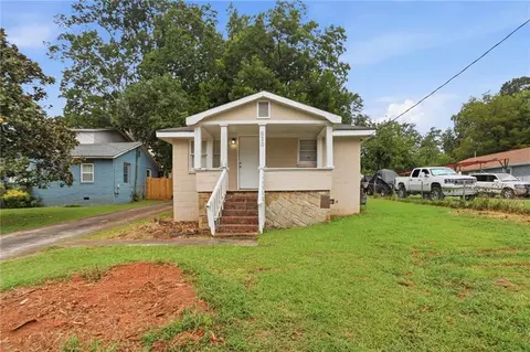 620 Gibbons Dr, Scottdale, GA 30079