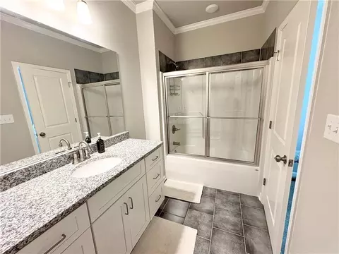 Bath - 406 Sunset Dr, Statham, GA 30666 photo 2 of 4