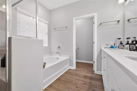 Bath - 2021 Ecoland Dr, Grayson, GA 30017 photo 3 of 5