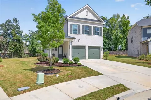 Exterior - 2021 Ecoland Dr, Grayson, GA 30017 photo 4 of 11