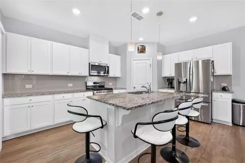 Kitchen - 2021 Ecoland Dr, Grayson, GA 30017 photo 2 of 5