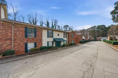 5506 Kingsport Dr, Atlanta, GA 30342