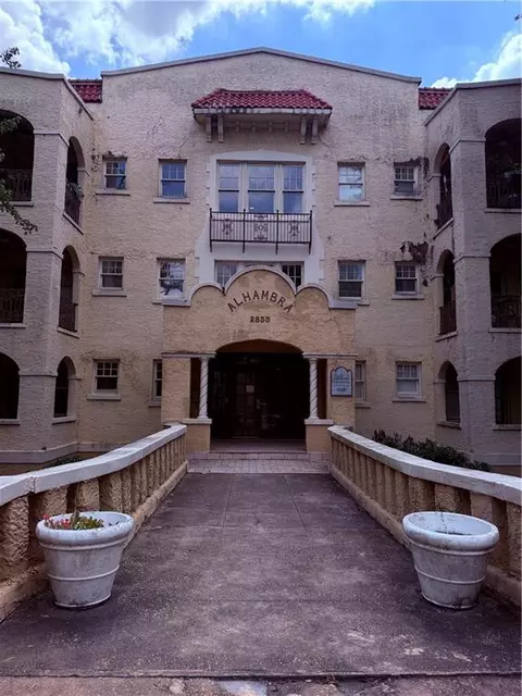 2855 Peachtree Rd NE #103, Atlanta, GA 30305