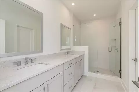 Bath - 4451 Gradient Ln, Chamblee, GA 30341 photo 1 of 1