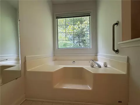 Bath - 1747 Forest Chase Ln, Duluth, GA 30097 photo 3 of 7