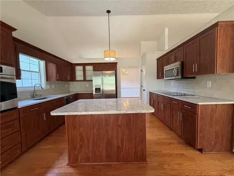 Kitchen - 1747 Forest Chase Ln, Duluth, GA 30097 photo 2 of 8
