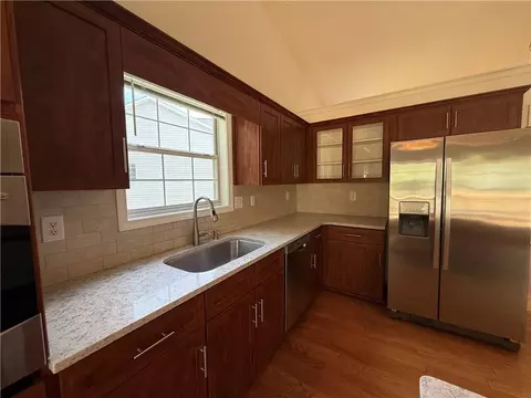 Kitchen - 1747 Forest Chase Ln, Duluth, GA 30097 photo 4 of 8