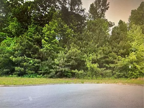 120 Mountain Crest Dr, Oxford, GA 30054