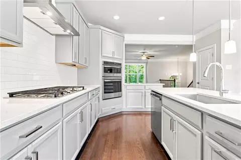 Kitchen - 4160 Butler Dr, Chamblee, GA 30341 photo 6 of 7
