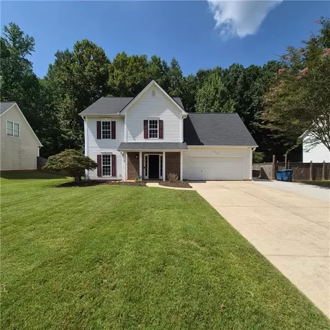 709 Sunny Field Ln, Lawrenceville, GA 30043
