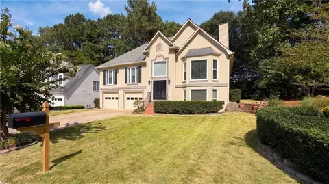 142 Clubhouse Dr NW, Kennesaw, GA 30144