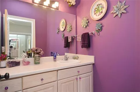 Bath - 1330 Monroe Dr, Monroe, GA 30655 photo 5 of 8