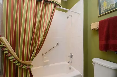 Bath - 1330 Monroe Dr, Monroe, GA 30655 photo 8 of 8