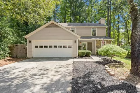 905 Laurel Mill Dr, Roswell, GA 30076
