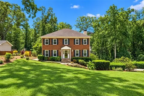 4585 Hunting Hound Ln, Marietta, GA 30062