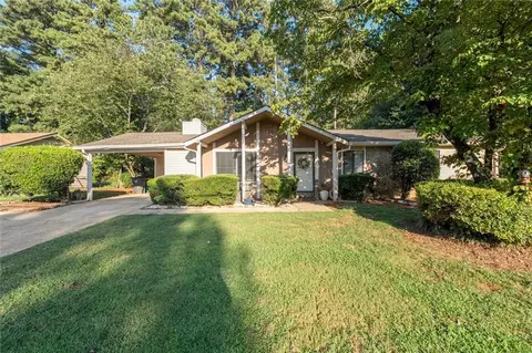 447 Summerville Dr NW, Lawrenceville, GA 30046