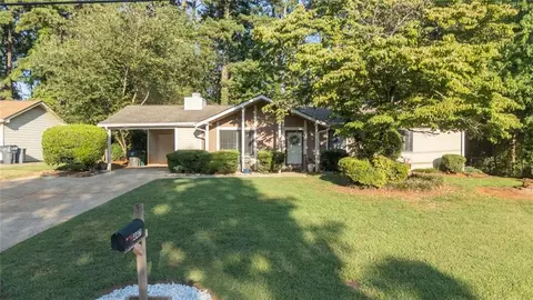 447 Summerville Dr NW, Lawrenceville, GA 30046