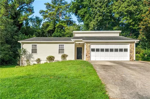 654 Village Creek Dr SW, Lilburn, GA 30047