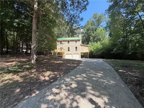 1513 Sandpiper Dr, Woodstock, GA 30189