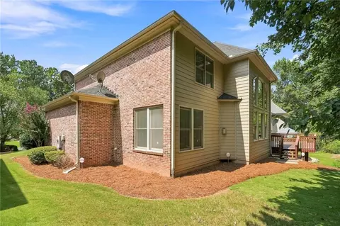 Exterior - 3131 Willowstone Dr, Duluth, GA 30096 photo 6 of 8