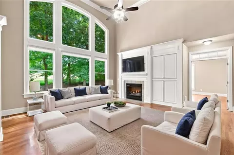 Living - 3131 Willowstone Dr, Duluth, GA 30096 photo 3 of 7