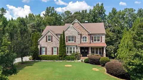 360 Dewpoint Ln, Johns Creek, GA 30022