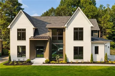 1671 Manhasset Dr, Dunwoody, GA 30338