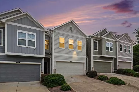 6131 Centennial Run, Atlanta, GA 30349