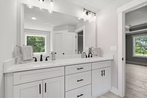 Bath - 327 Springtime Way, Monroe, GA 30655 photo 9 of 13