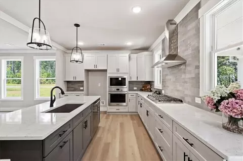 Kitchen - 327 Springtime Way, Monroe, GA 30655 photo 4 of 8