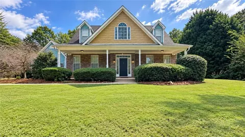 85 Rock Mill Trl, Senoia, GA 30276