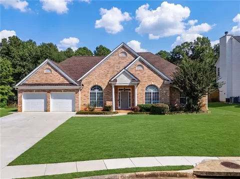 120 Mcintosh Place Dr, Fayetteville, GA 30214