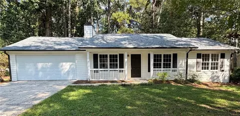 8744 Collins Dr, Jonesboro, GA 30236