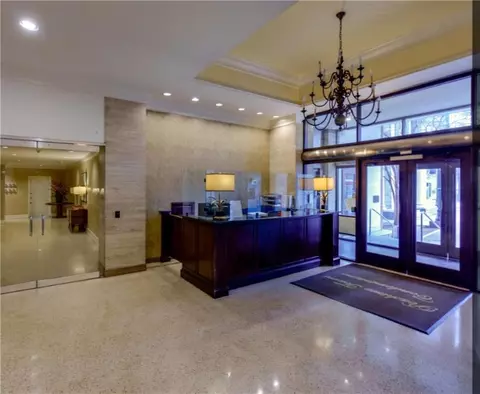 300 W Peachtree St 21 J W, Atlanta, GA 30332