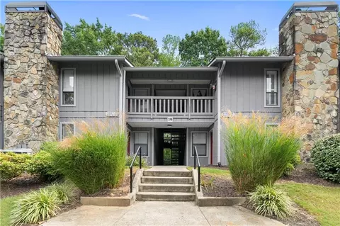 5077 Woodridge Way, Tucker, GA 30084